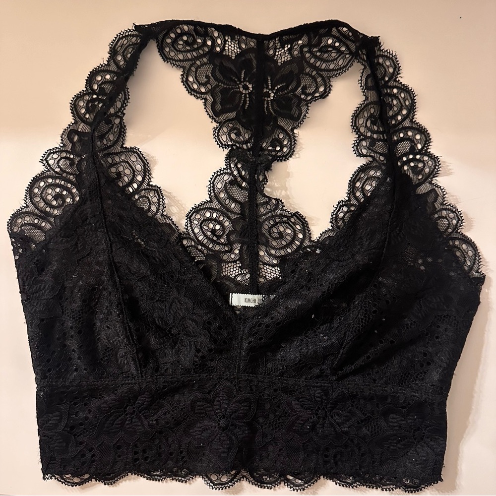 Kimchi Blue Size Medium Black Lace Racerback Bralette